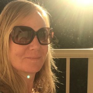 Meet your Posher, Corrina